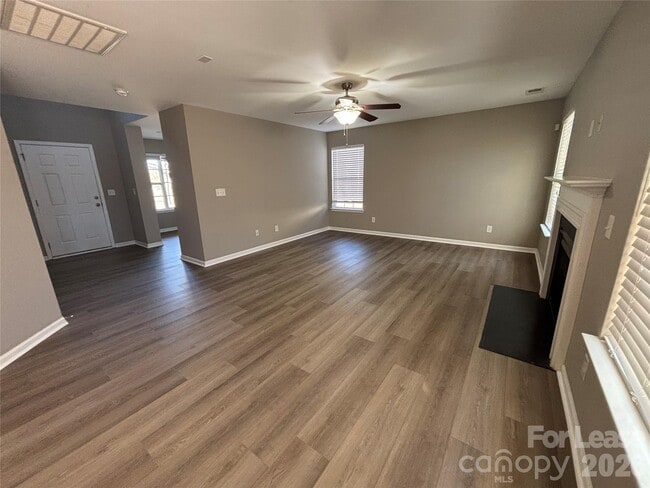 Building Photo - 169 Morning Sun Dr