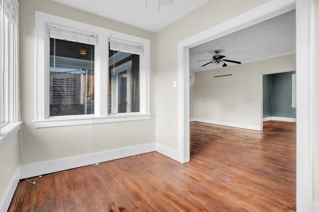 Foto del edificio - 1644 McFarland Rd