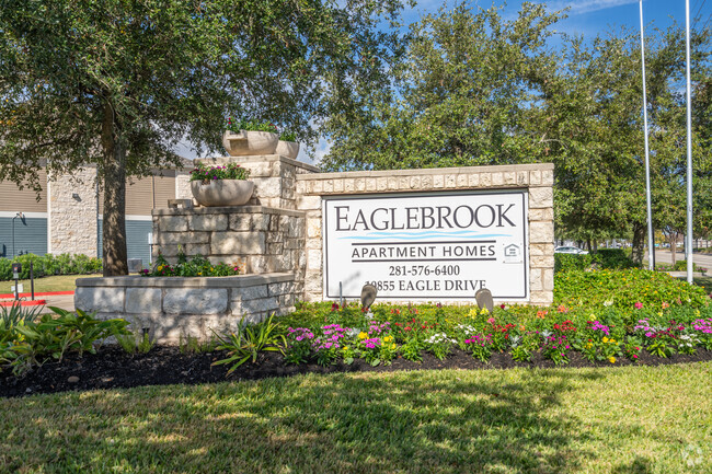 Building Photo - Eaglebrook Apartments