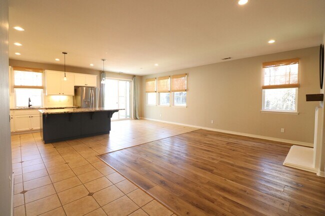 Foto del edificio - Beautiful Single-Story Home in Cobblestone Creek – 4 Bedrooms, 3 Baths