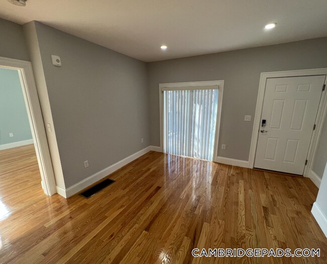 Foto del edificio - 372 Oxford St