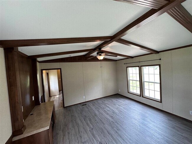 Foto del edificio - 114 Country Oaks St