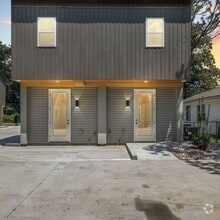 Building Photo - 305 Ella St