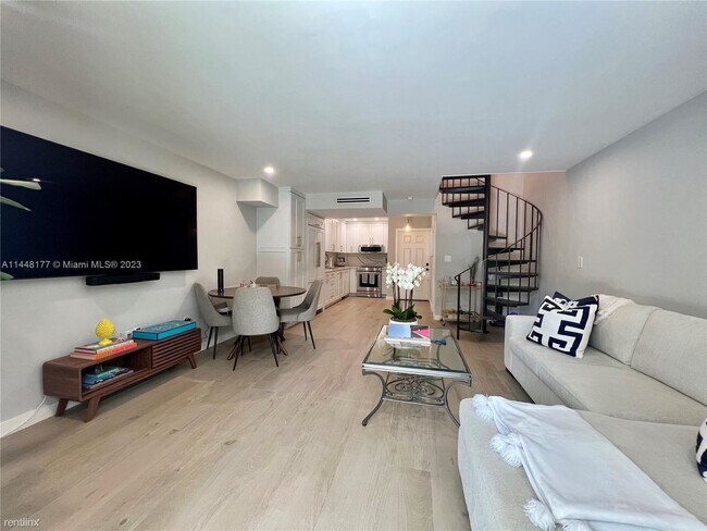 Foto del edificio - 2 br, 2.5 bath House - 3220 W Trade Ave # ...