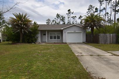 Primary Photo - "Charming 3-Bedroom Retreat with 2 Full Ba...