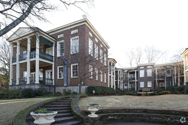 Building Photo - The Saint Charles