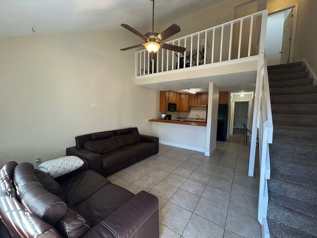 Building Photo - 3 Bed / 2.5 Bath – Steps from Doak Campbell Stadium – Only $1,800!