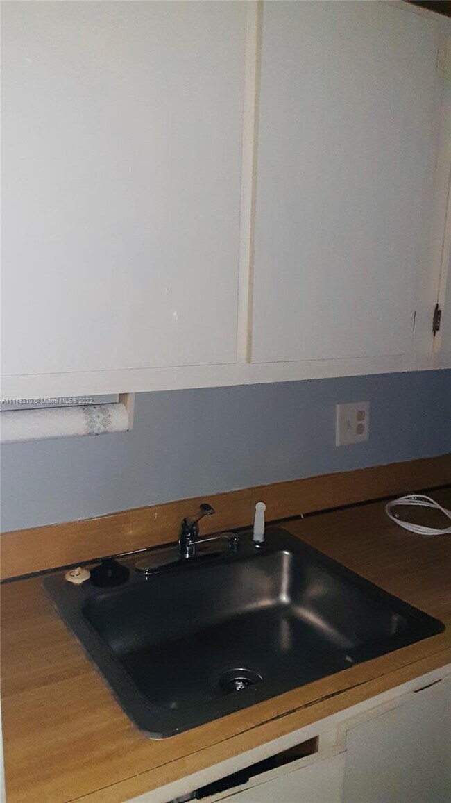 Foto del edificio - 2820 Somerset Dr