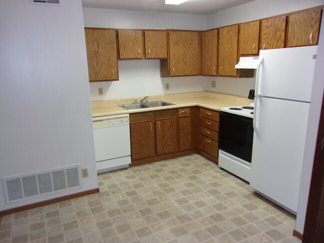 Building Photo - 2433 D St