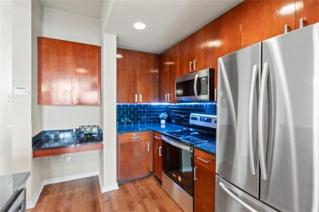 Foto del edificio - 361 17th St