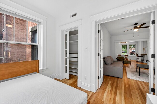 Foto del edificio - MOSAIC - 718 Limit - Now Leasing 2027/2028