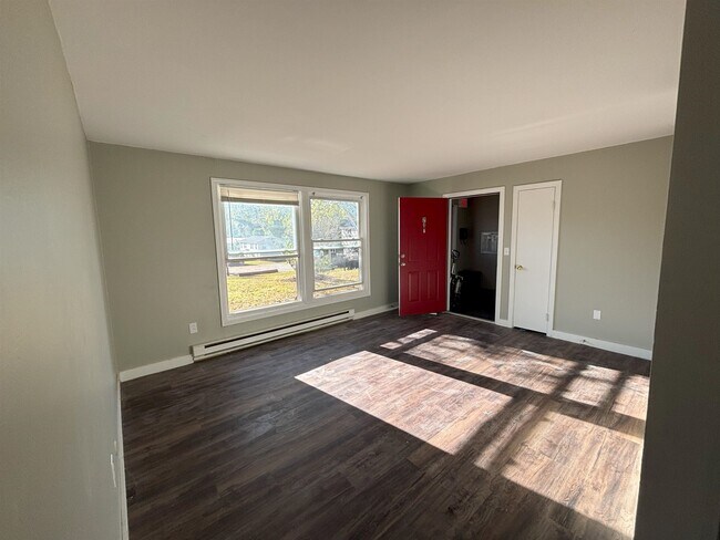 Building Photo - 180 N Main St