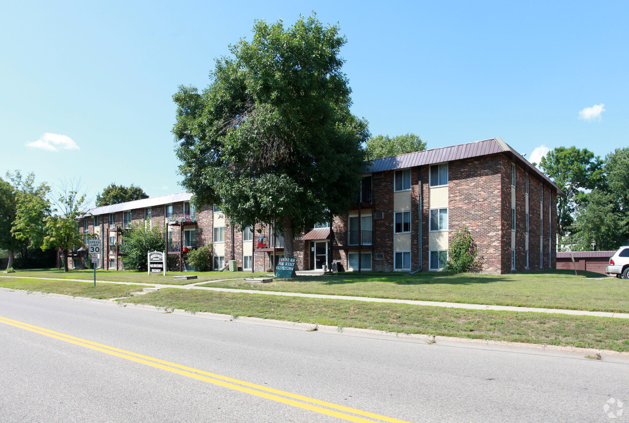 Primary Photo - Brooklyn West Apartments