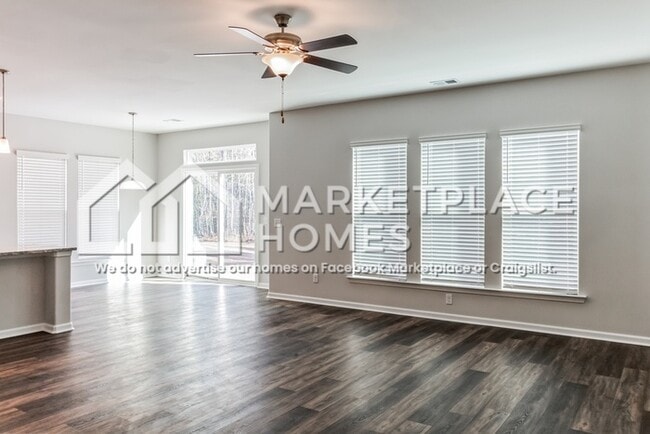 Building Photo - 390 Sessile Oak Dr