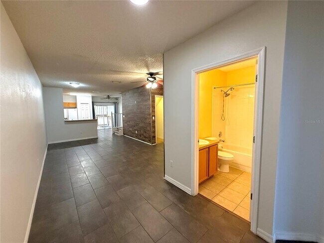 Foto del edificio - 6339 Osprey Lake Cir