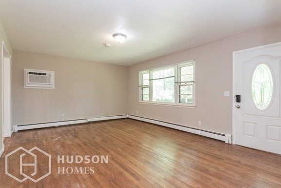 Building Photo - 160 Lake Walton Rd