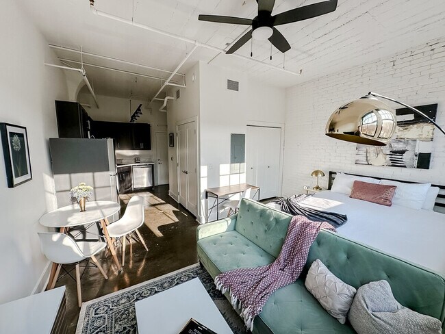 Foto del edificio - 232 N Mead St