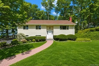 Building Photo - 6 Scarborough Cir