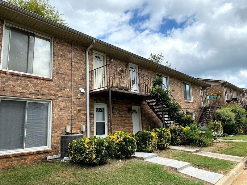 Foto principal - 2014 Hobbs Rd SE