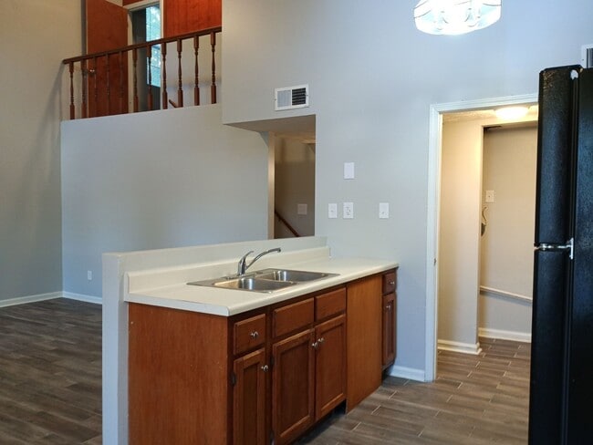 Building Photo - 24 Countryside Dr