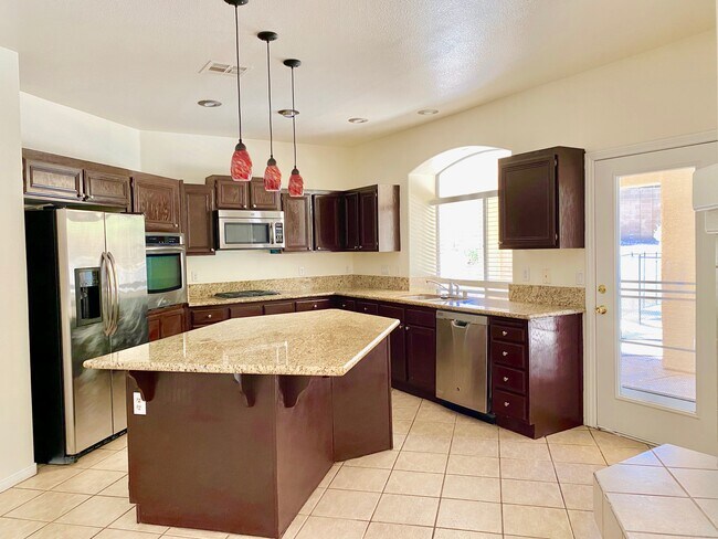 Kitchen with all Stainless Appliances, Granite - 283 Jib Ct