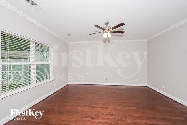 Building Photo - 4164 Gardenia Ln
