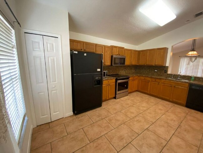 Building Photo - 3 Bedroom 2 bath Home in Cypress Lakes