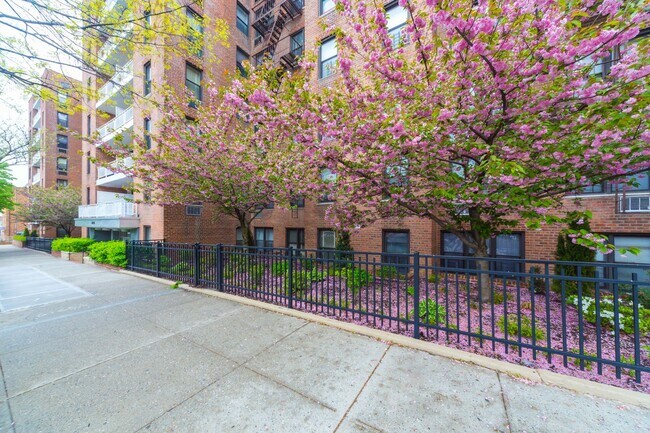 Foto del edificio - 48-50-50 37th St