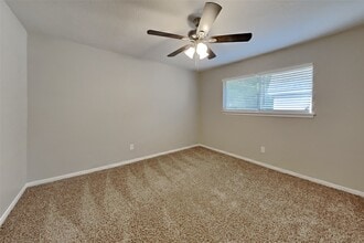 Building Photo - 12127 Rocky Lake Dr