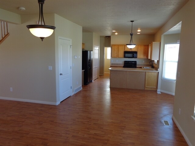 Building Photo - 13674 Spring Azure Way W