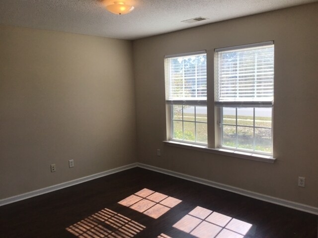 Building Photo - 419 Flint Dr