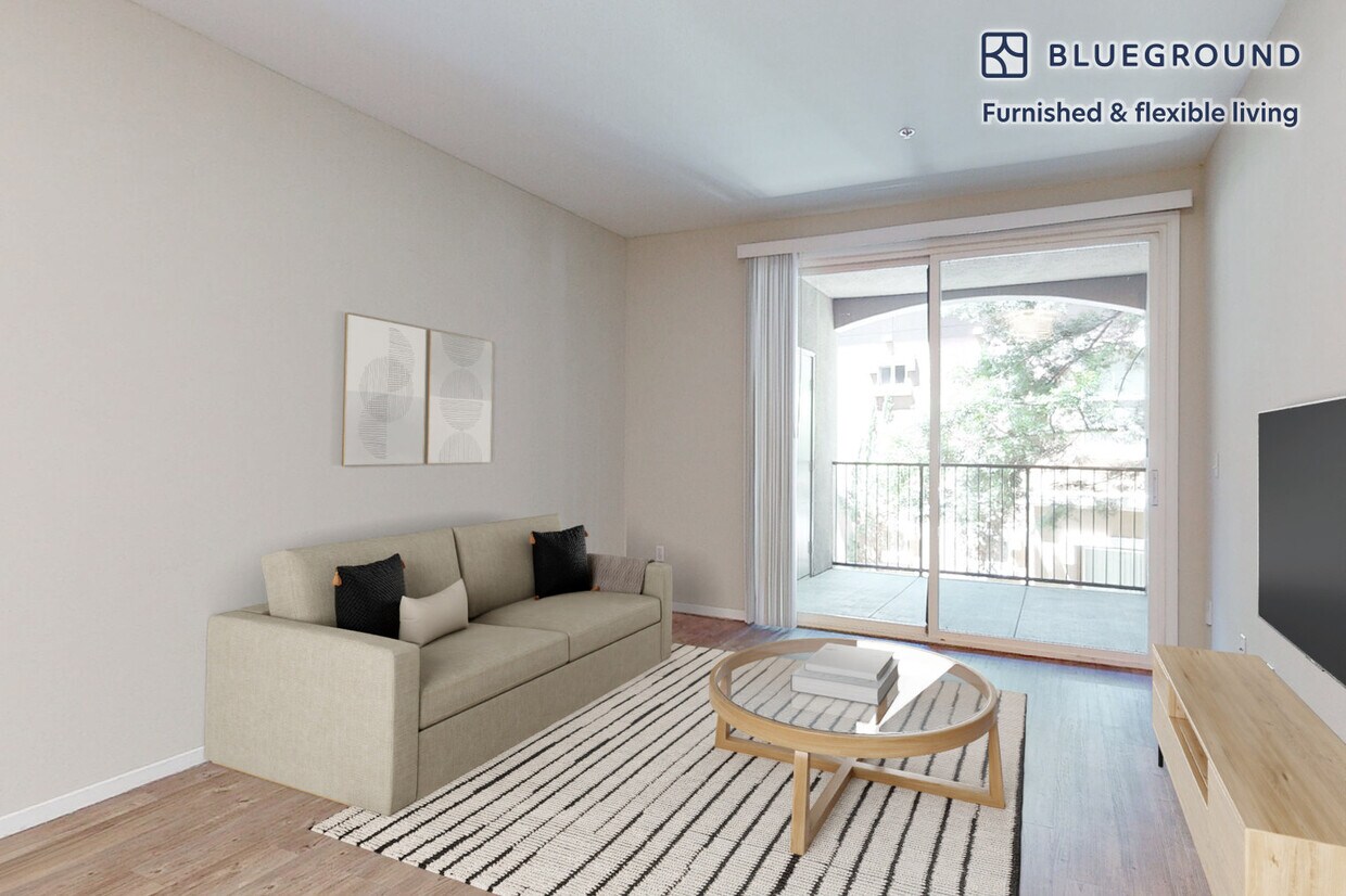 Foto principal - 121 Roble Rd
