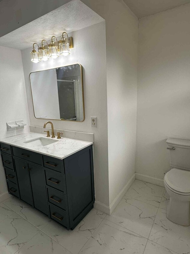 Primary Photo - 1900 Manor Cir SE