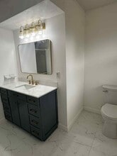 Building Photo - 1900 Manor Cir SE