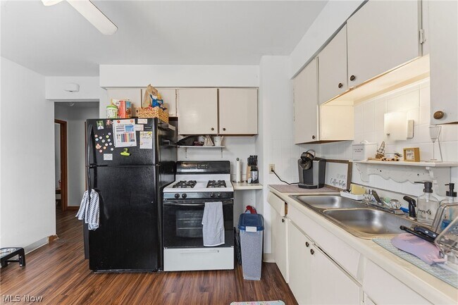 Foto del edificio - 14220 Triskett Rd
