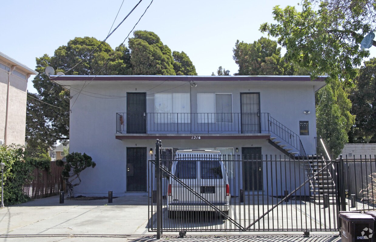 Foto del edificio - 1216 73rd Ave