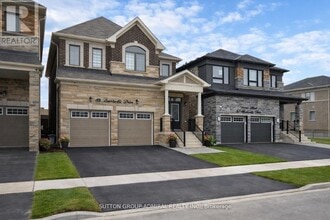 Building Photo - 65 Barkerville Dr