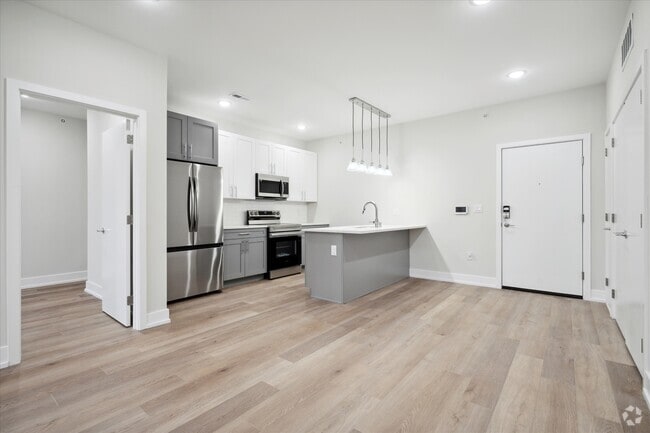 Building Photo - 701 N 40th St