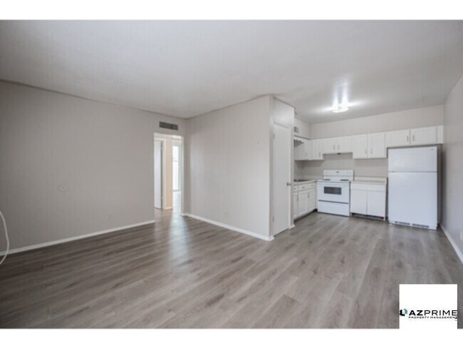 Building Photo - Discover Urban Sophistication in this Char...