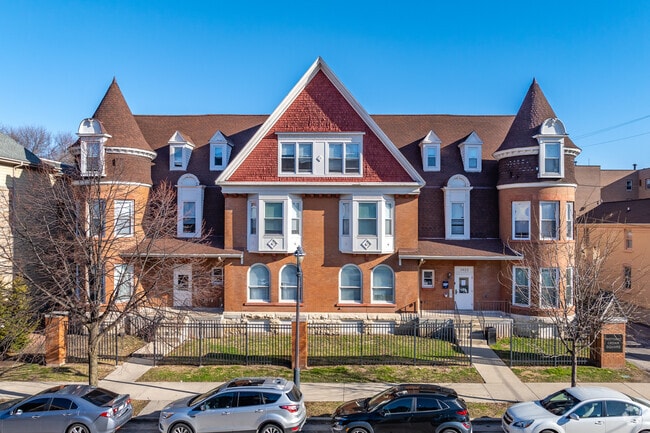 Building Photo - Cedar Row I