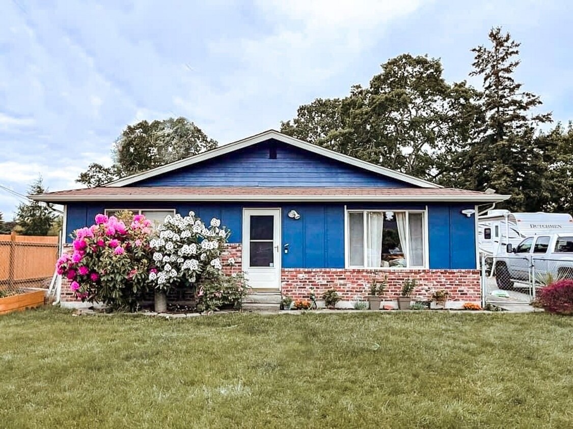 Foto principal - Beautiful Remodeled 3 bedroom in Tacoma WA...