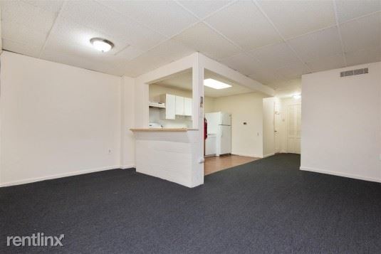 Building Photo - 3 br, 1 bath Apartment - 104 Jefferson St # 1