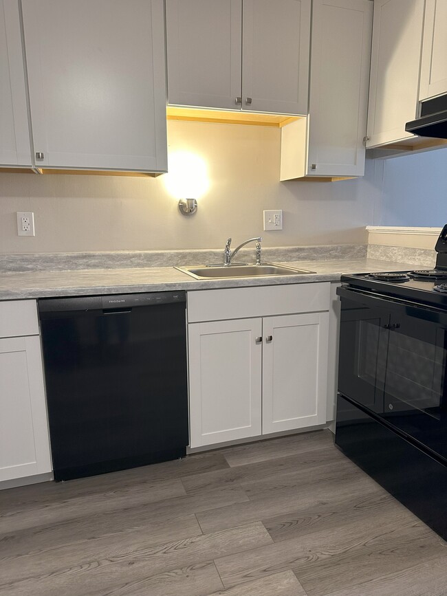 Premium Kitchen Upgrade - The Flats of Clintonville