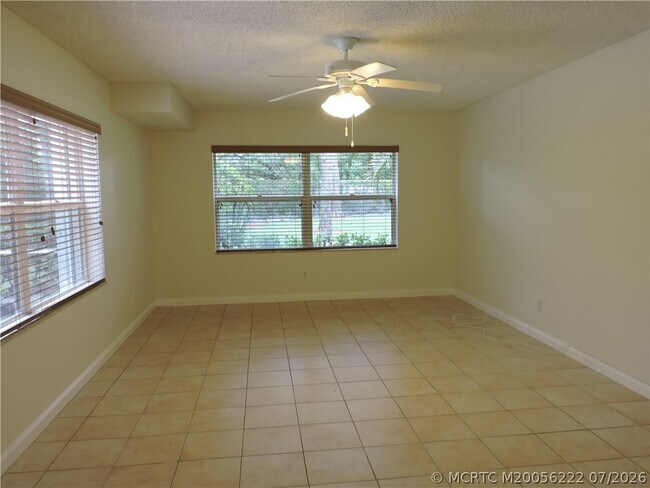 Foto del edificio - 2865 SW Lakemont Pl