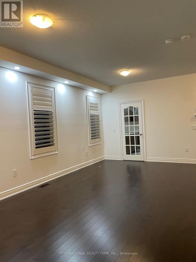 Building Photo - 221 Etheridge Ave