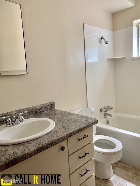 Building Photo - 1043 800 E