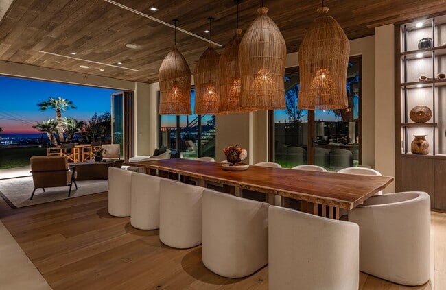 Foto del edificio - 1625 Summitridge Dr