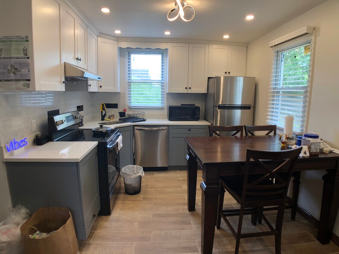 166 Victor St, Somerset, NJ 08873 House for Rent in Somerset, NJ