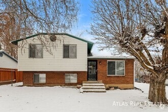 Building Photo - 785 E 650 S