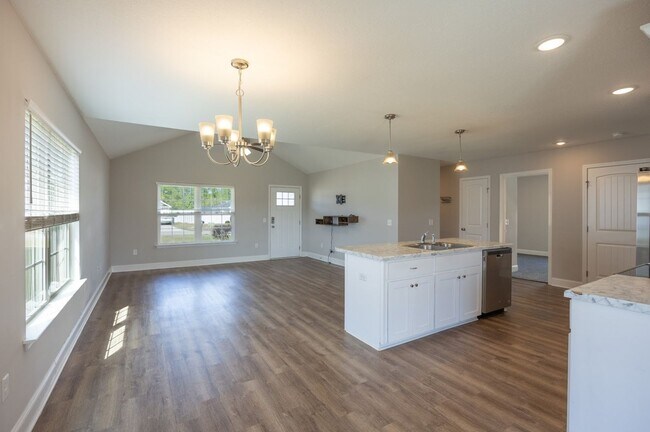 Foto del edificio - 7020 White Pine Ave